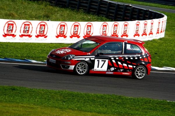 Дебют спорт. Туринг Форд Фиеста. Форд купе 2 гоночный.