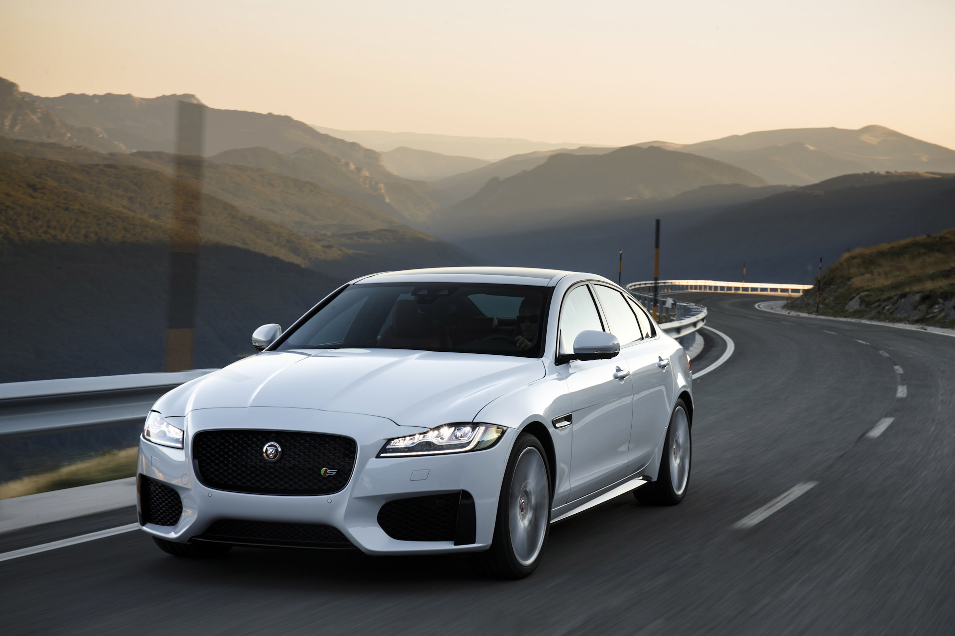 Jaguar XF 380