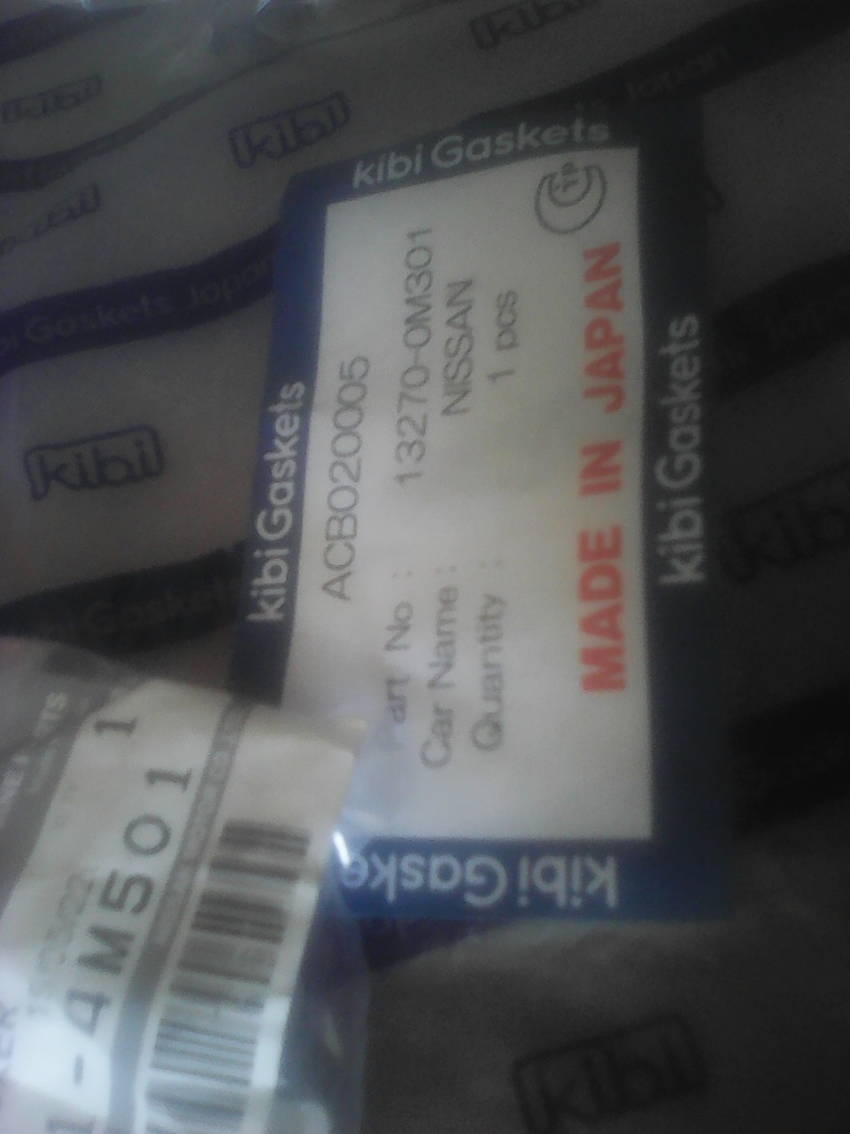 Замена сальников свечных колодцев ga15de