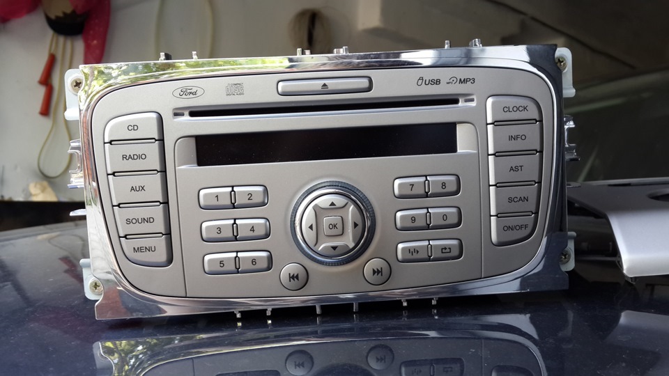 магнитола — Ford Focus Hatchback II, 1,4 л, 2011 года | автозвук | DRIVE2