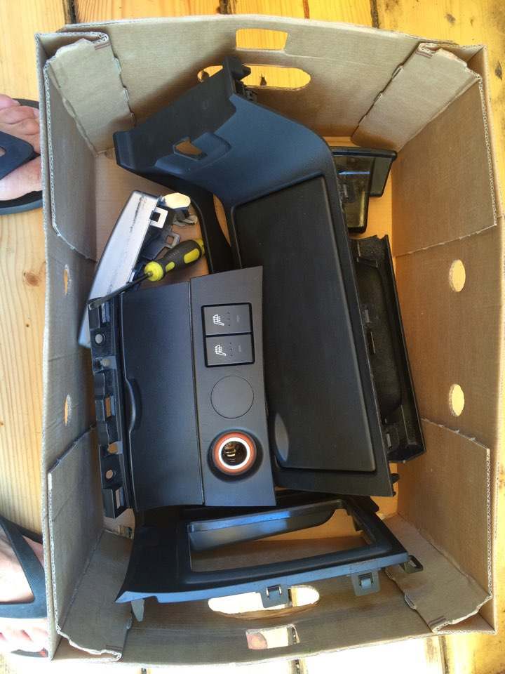 Замена лампочек панели приборов — Mazda 3 (1G) BK, 1,6 л, 2006 года ...