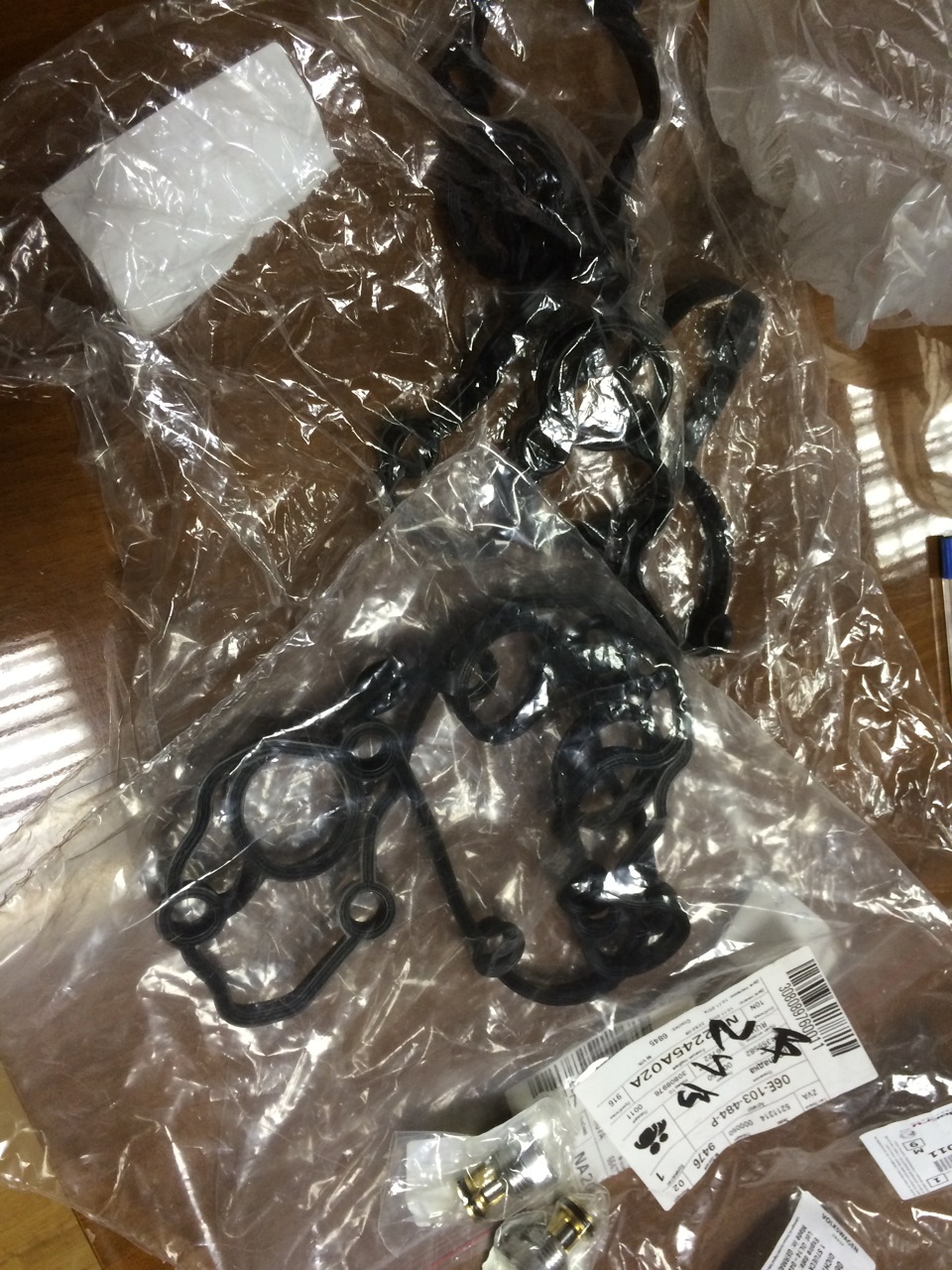 Фото в бортжурнале Audi A7 Sportback (1G). Запчасти на фото: 06E103484P