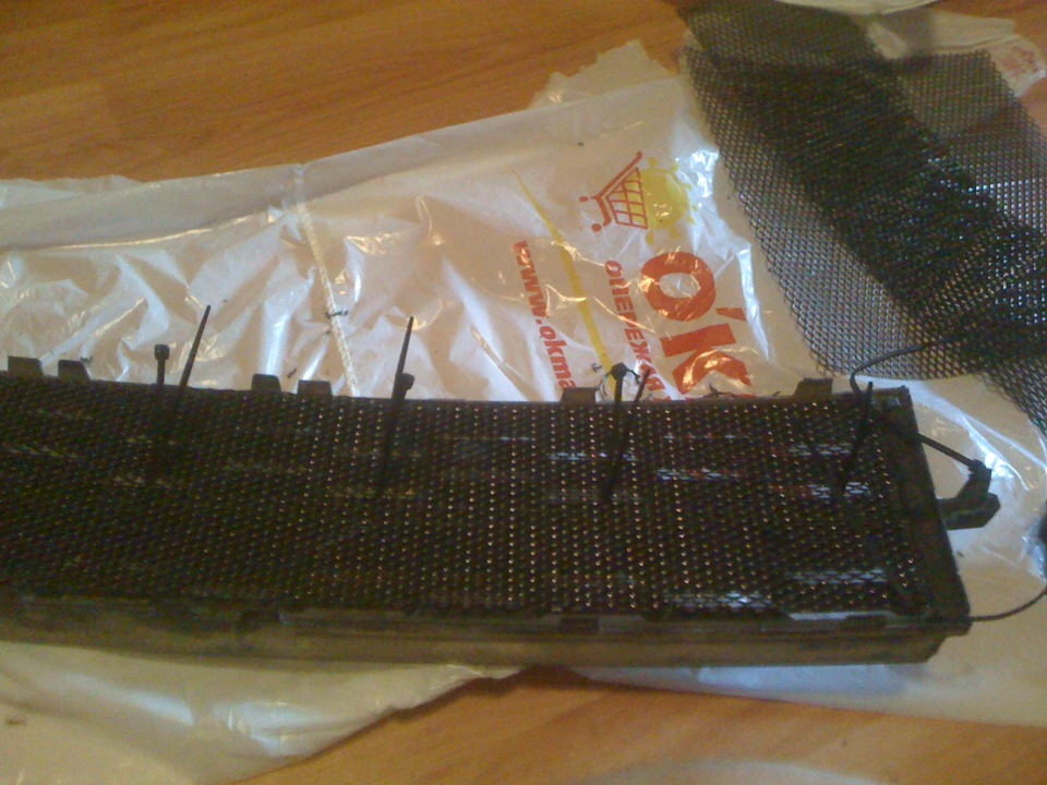 Установка сетки в решетку радиатора. — Skoda Octavia A7 Mk3, 1,4 л ...