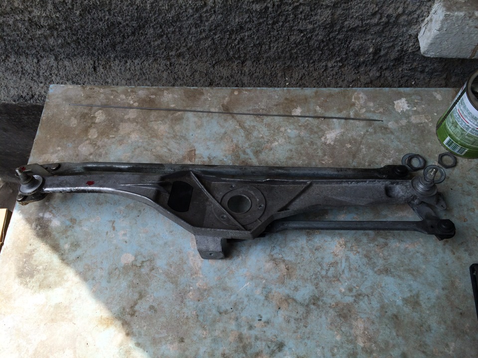 Замена трапеции дворников. Замена противотуманок. — BMW 5 series (E34 ...