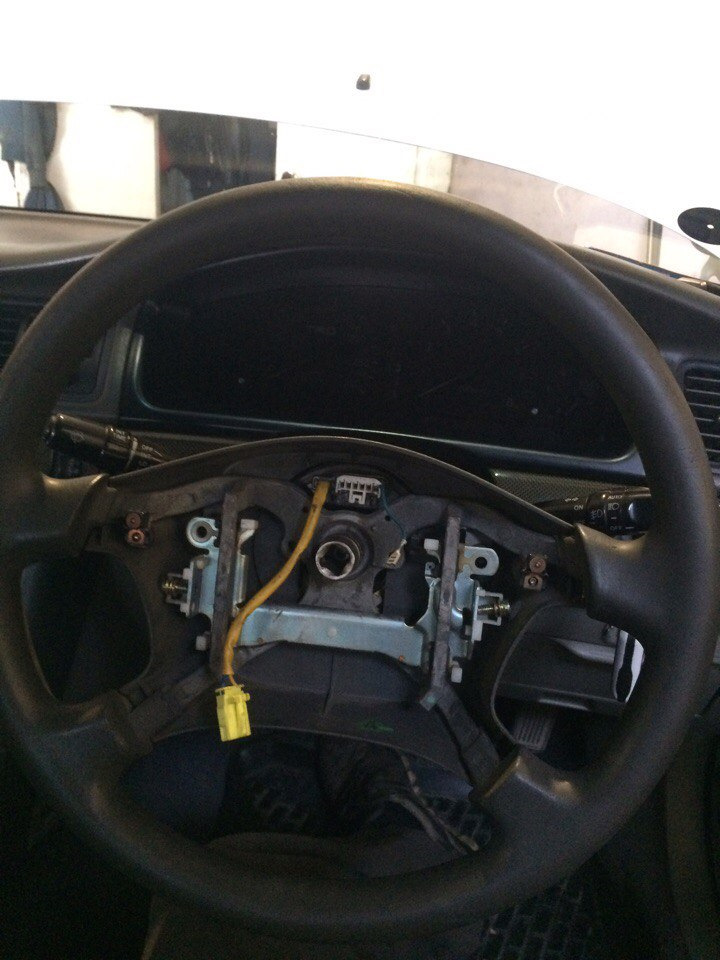 По ком стучит колонка рулевая? — Toyota Chaser (100), 2 л., 1996 года ...