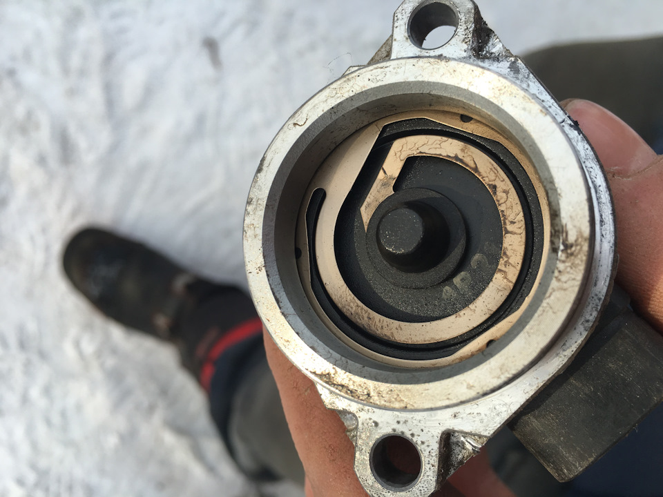 Невыносимо заколебал зло.б.чий писк в салоне. — Toyota Cresta (90), 2 л ...