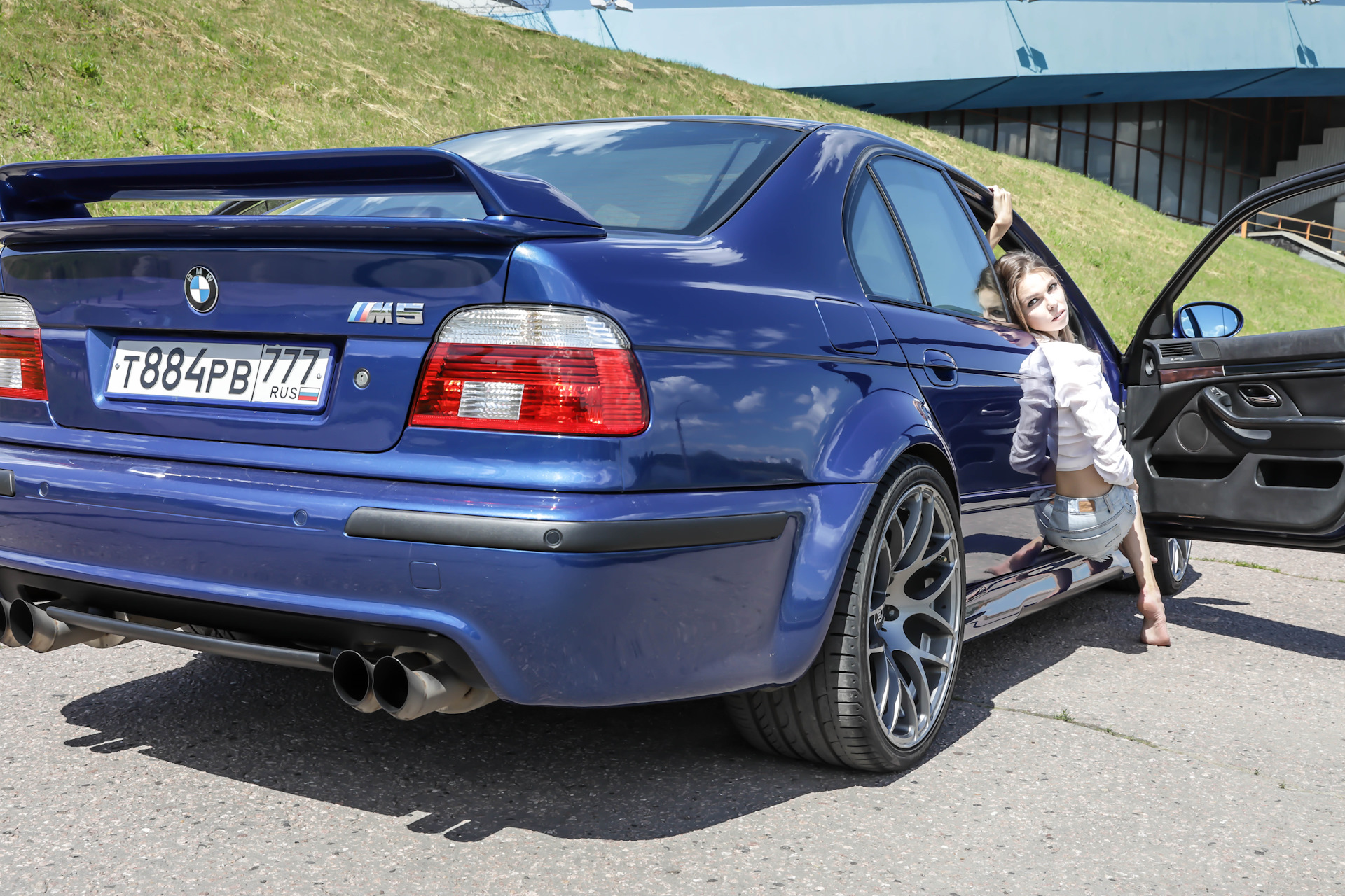 Дром м5. БМВ м5 е39. BMW m5 e39 Hamann. BMW 5 е39. BMW m5 e39 Blue.