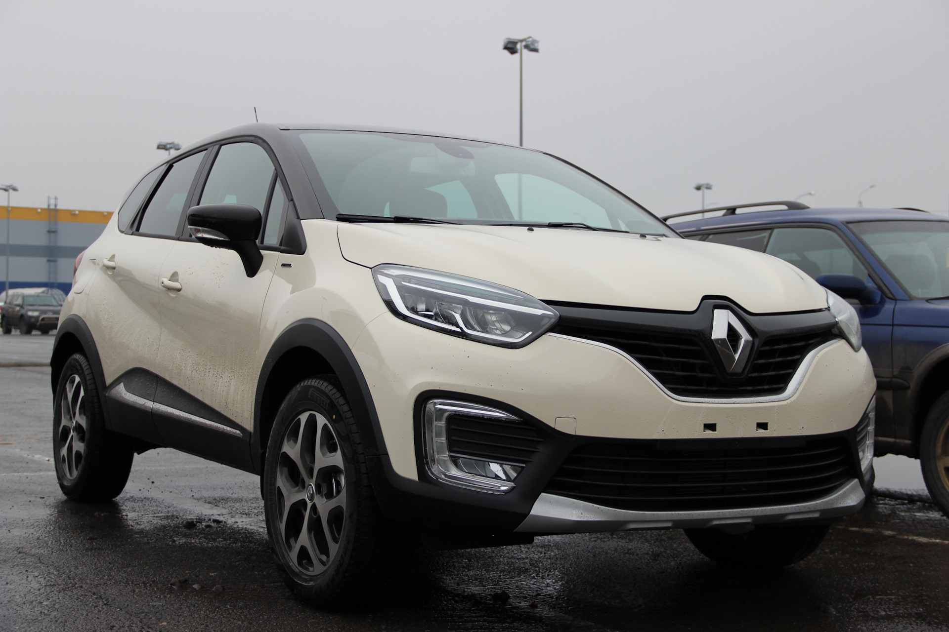 Renault Captur Drive