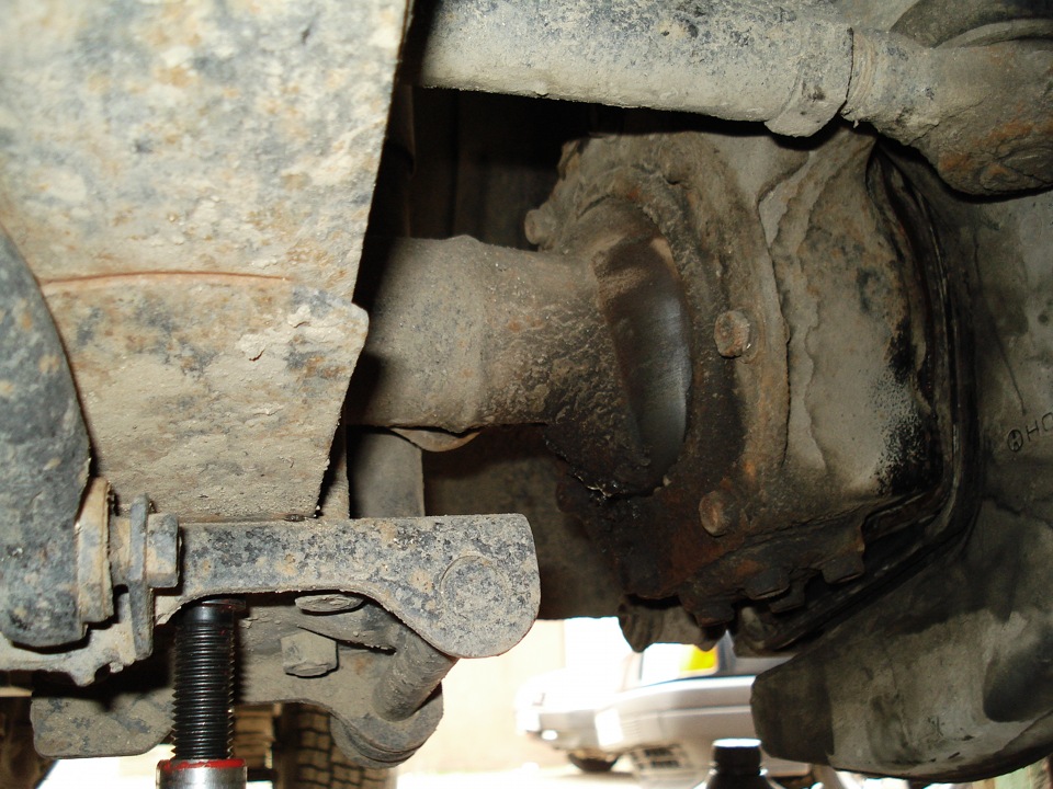 замена подшипников на передней ступице — Daihatsu Rocky (2G), 2,2 л ...