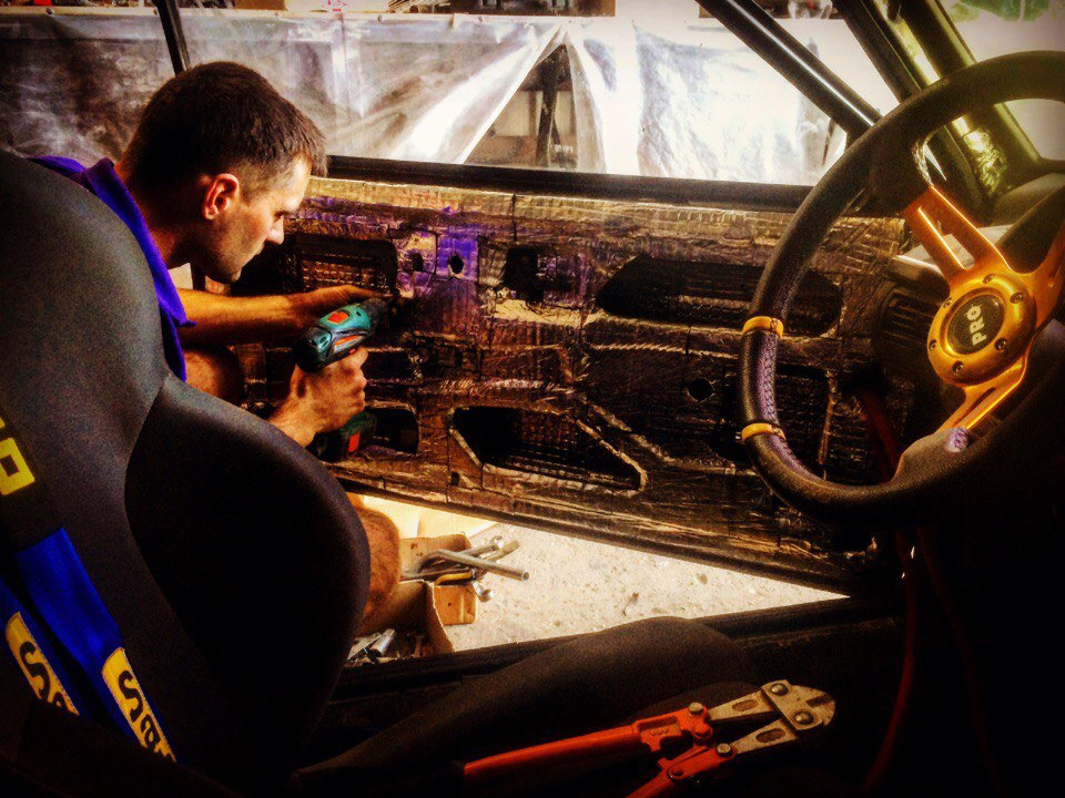 Виброизоляция дверей. Студия автозвука PERSONA. Автозвука в ВАЗ 2113 ...