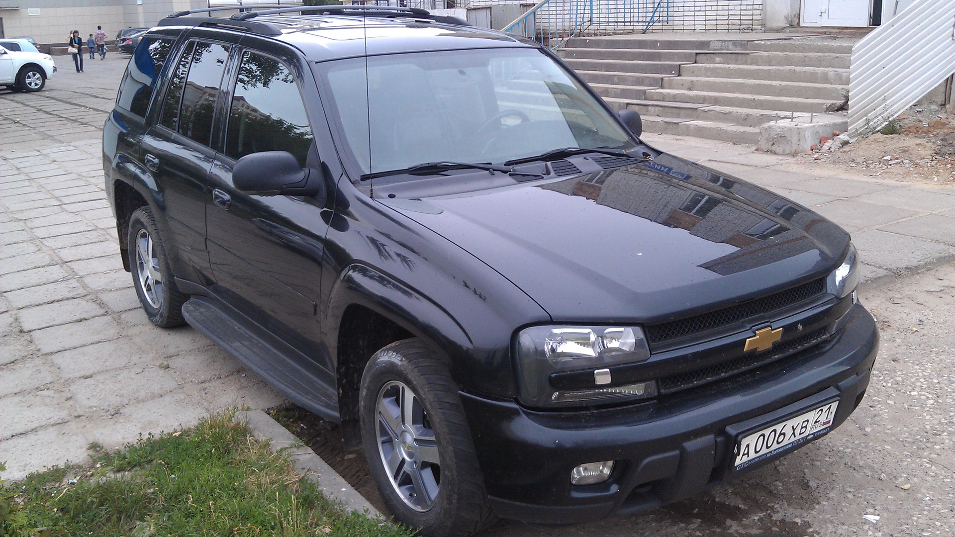 Chevrolet trailblazer (1g). Chevrolet trailblazer 2007 абсорбер. Шевроле trailblazer он вообще не знаю по-моему 40000 долларов что-ли.