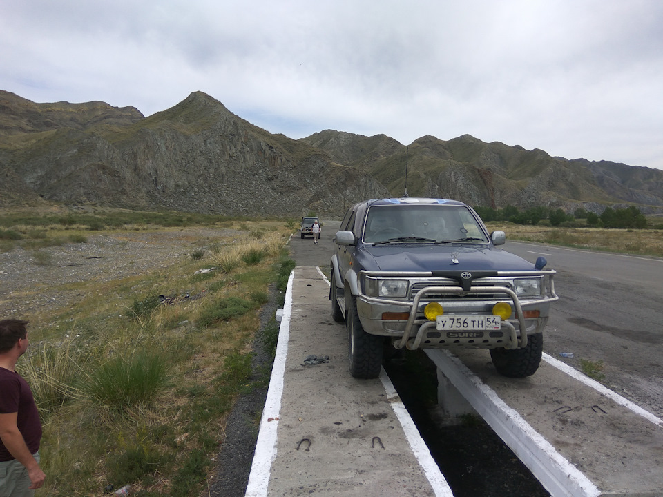 Фото в бортжурнале Toyota Hilux Surf (2G)