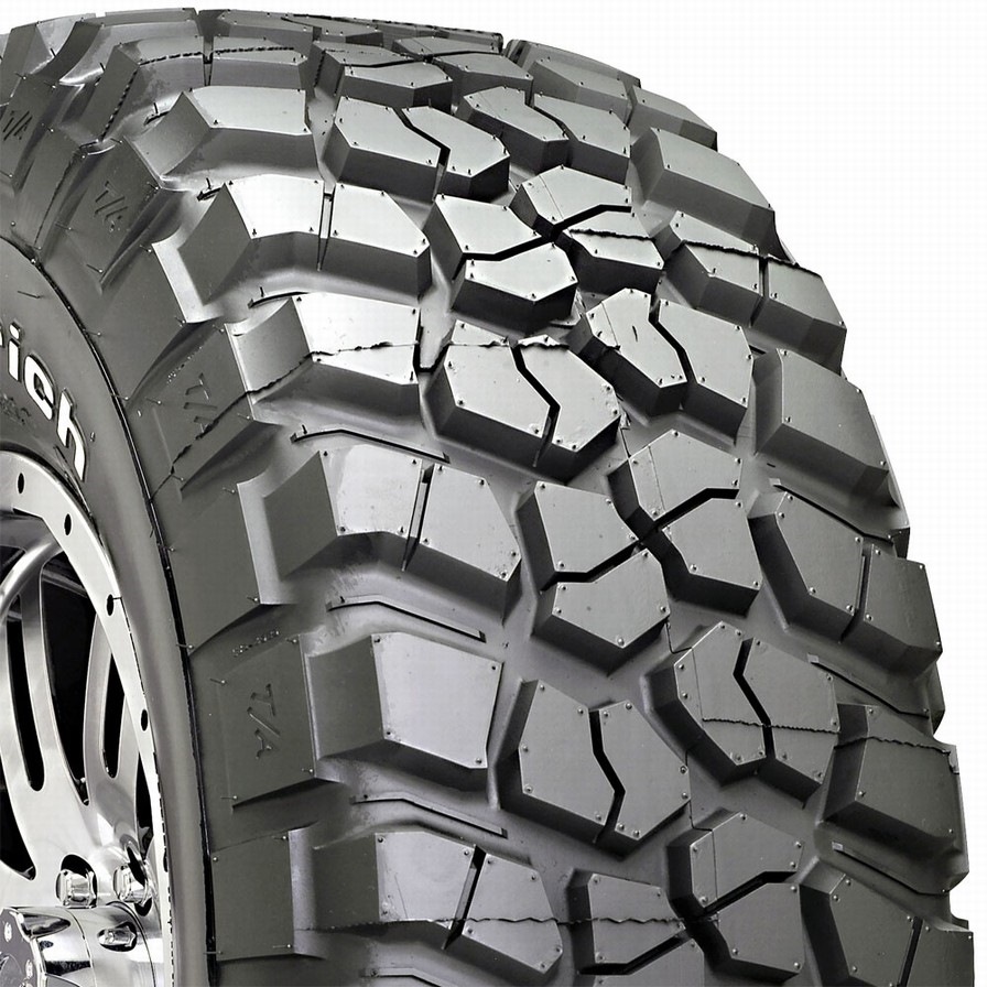 Bfgoodrich mud terrain t a km2 на ниву. c6cff7as 960. Bfgoodrich mud terrain t a km2 на ниву фото. Bfgoodrich mud terrain t a km2 на ниву-c6cff7as 960. картинка Bfgoodrich mud terrain t a km2 на ниву. картинка c6cff7as 960. Любой владелец внедорожника конечно же слышал об этих знаменитых шинах, очень уж они разрекламированы. И если позволяют деньги и хочется резину класса Mud Terrain, то покупка БФ гудричей будет оправданна. Они отлично едут по грязи, достаточно комфортны на трассе, так что можно не бояться съезжать с трассы. Но разновидностей грязевой резины у гудричей несколько и какой вид брать и для чего — давайте разберемся.