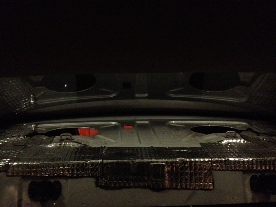 Врезаем саб в полку. Part #1. — Ford Mustang (5G), 4,6 л, 2005 года ...