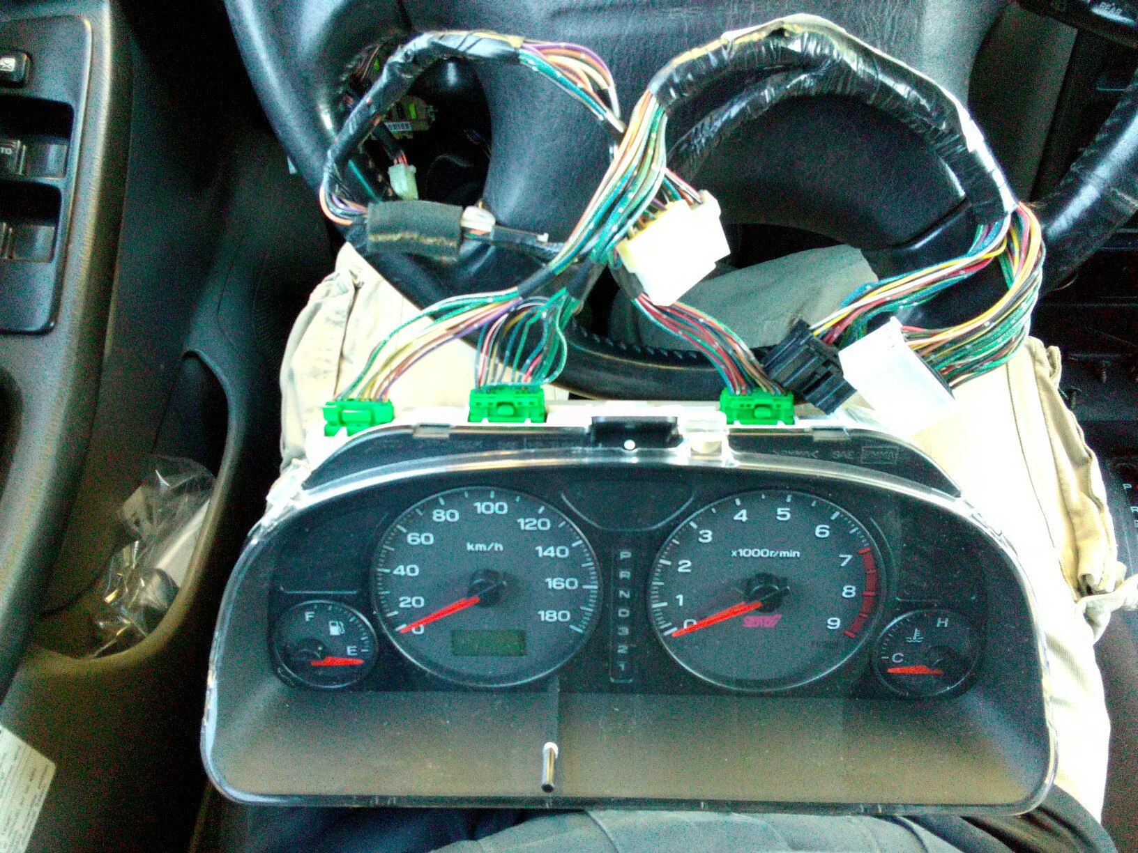Субару приборов rpm. Тахометр субару. Спидометр субару. Тахометр субару плео. Тахометр субару.