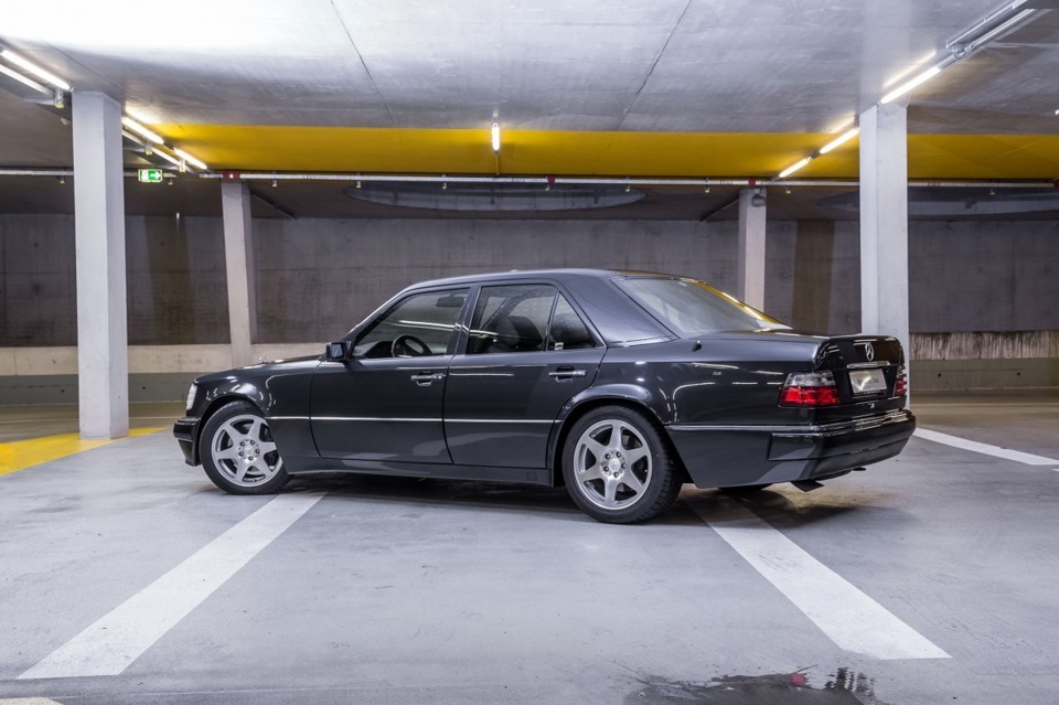 Mercedes Benz e60 AMG Limited w124