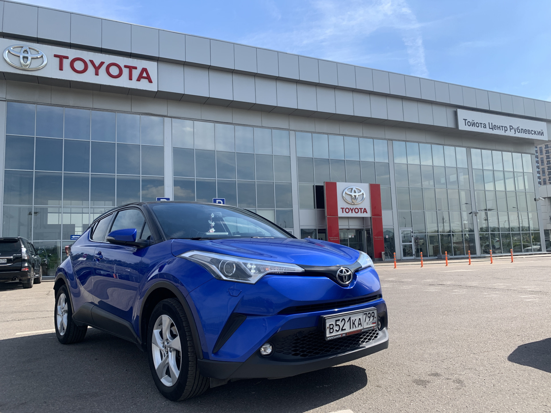 Замена задних тормозных колодок и дисков. — Toyota C-HR, 2 л, 2018 года |  визит на сервис | DRIVE2