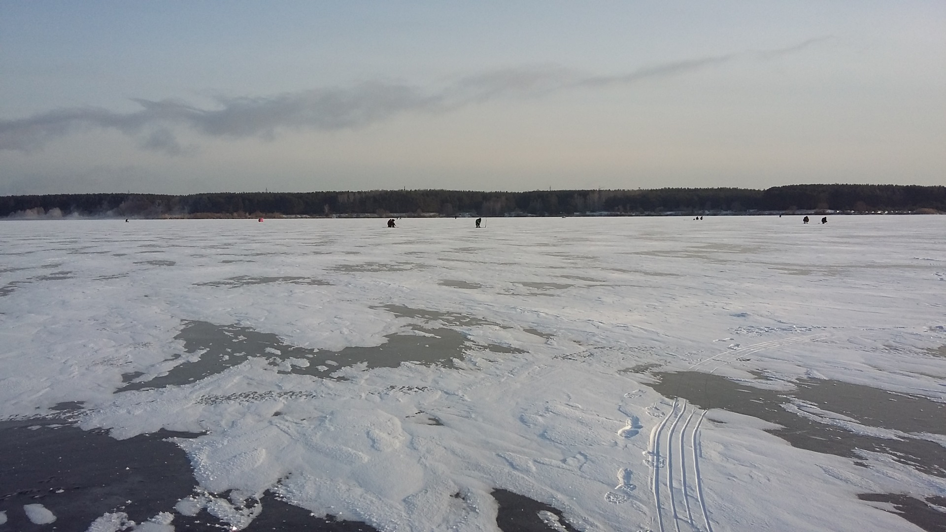 Водохранилище зимой. Водохранилище зимой Воронеж. Кальинское водохранилище зимой. Ревдинское водохранилище зимой. Заславское водохранилище зимой.