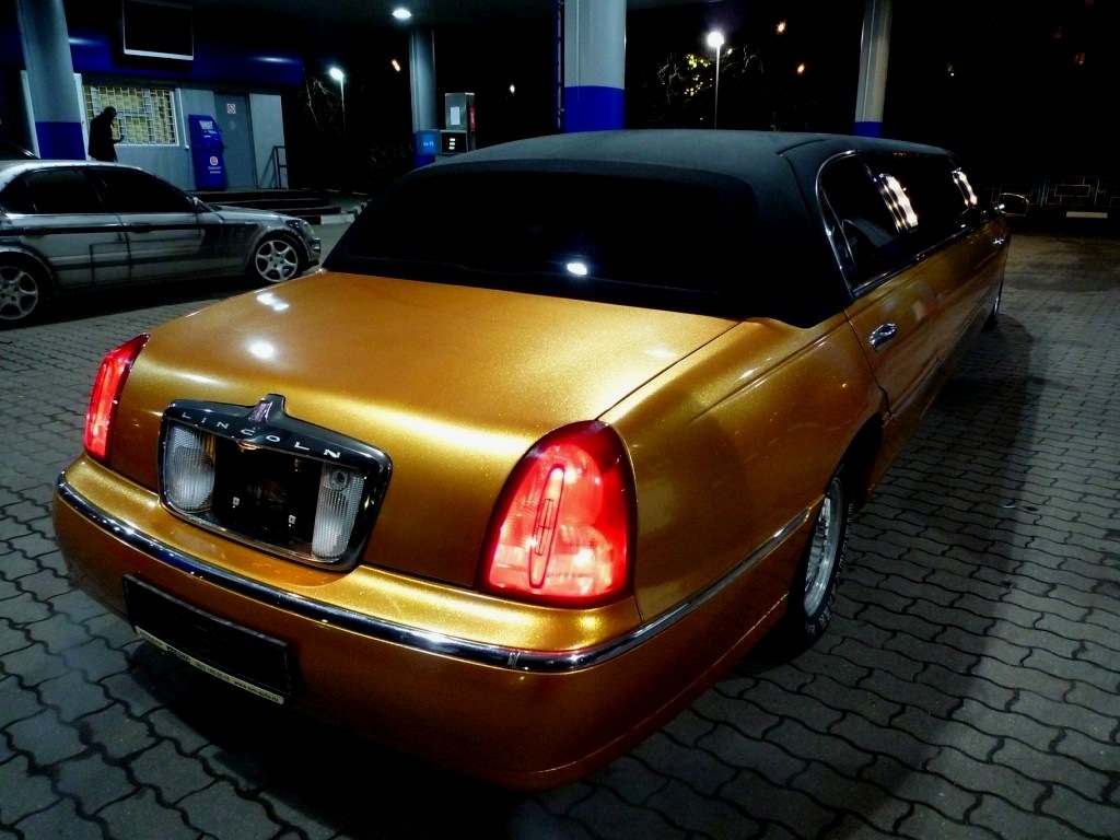 Lincoln Town car катафалк