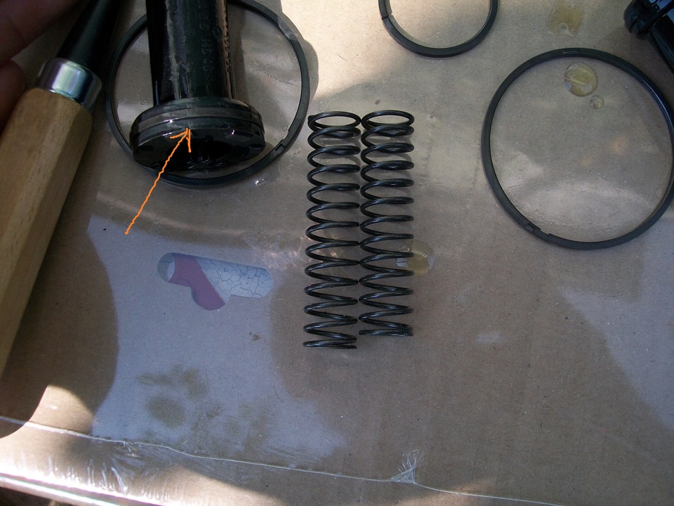 Просевшая пружина и часть гидроаккумулятора — Citroen C4 (1G)
