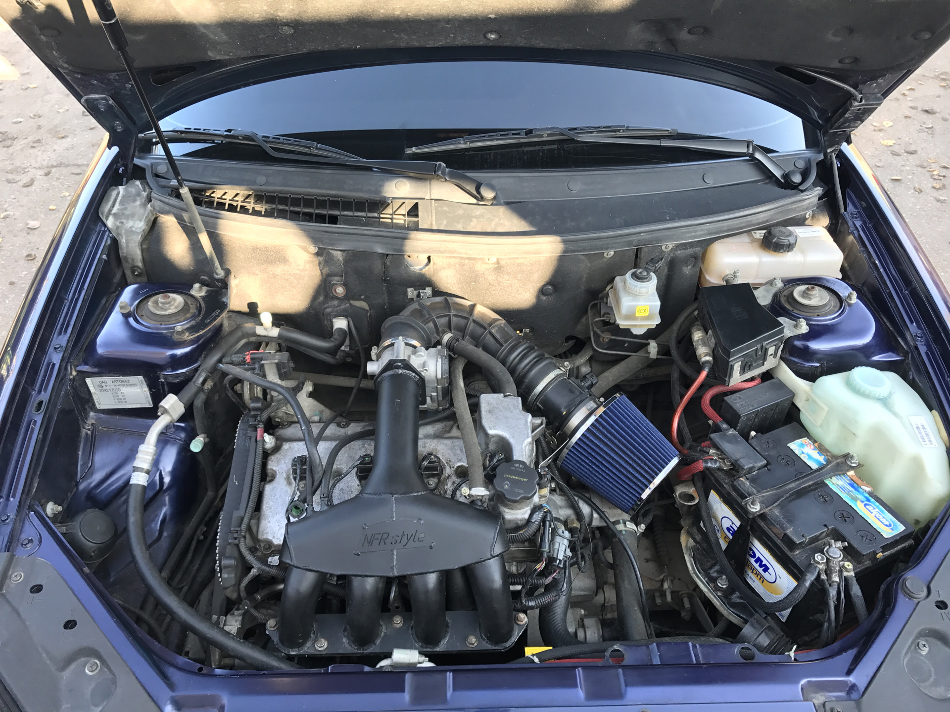 Подкапотное пространство приора. Мотор приора 1. 6 16 клапанов. Двигатель лада приора 1. Какой двигатель поставить на приору.