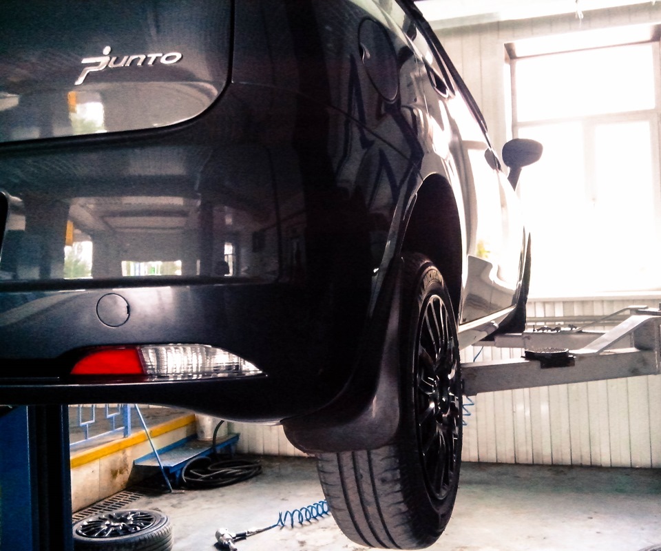 Писк тормозных колодок — FIAT Grande Punto, 1,4 л, 2011 года | визит на ...