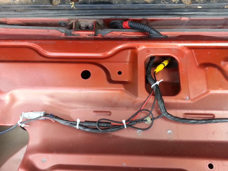 Установил регистратор с камерой заднего вида - Honda Insight (2G), 1,3 л, 2012 г