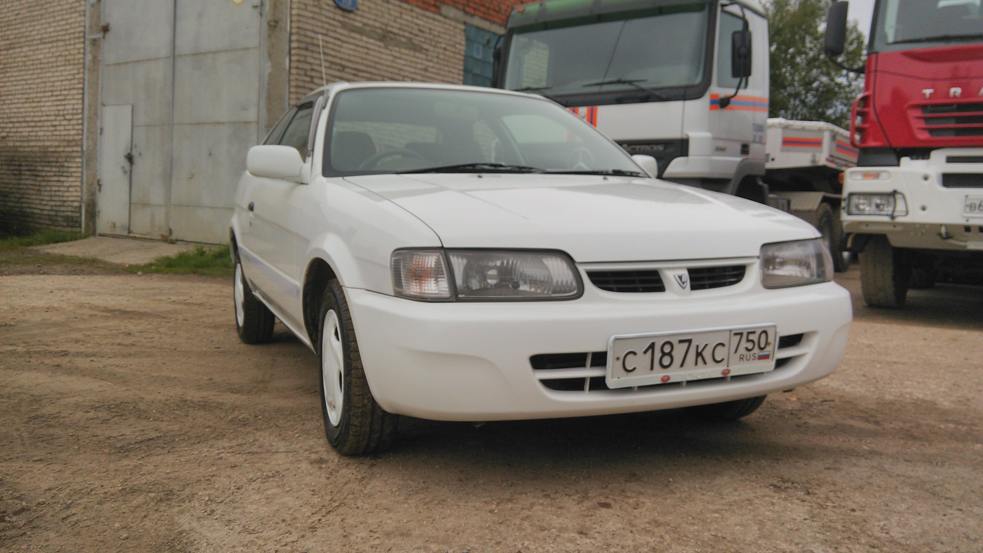 Toyota Corolla II (5G) 1.3 бензиновый 1999 | Настоящий японский цвет на  DRIVE2