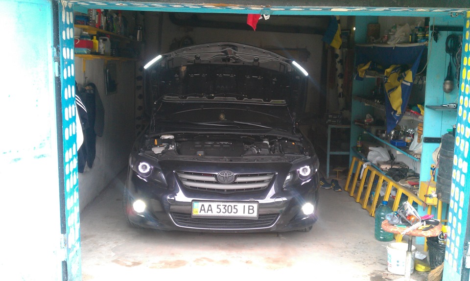 Би Линзы. — Toyota Corolla (140/150), 1,6 л, 2008 года | тюнинг | DRIVE2