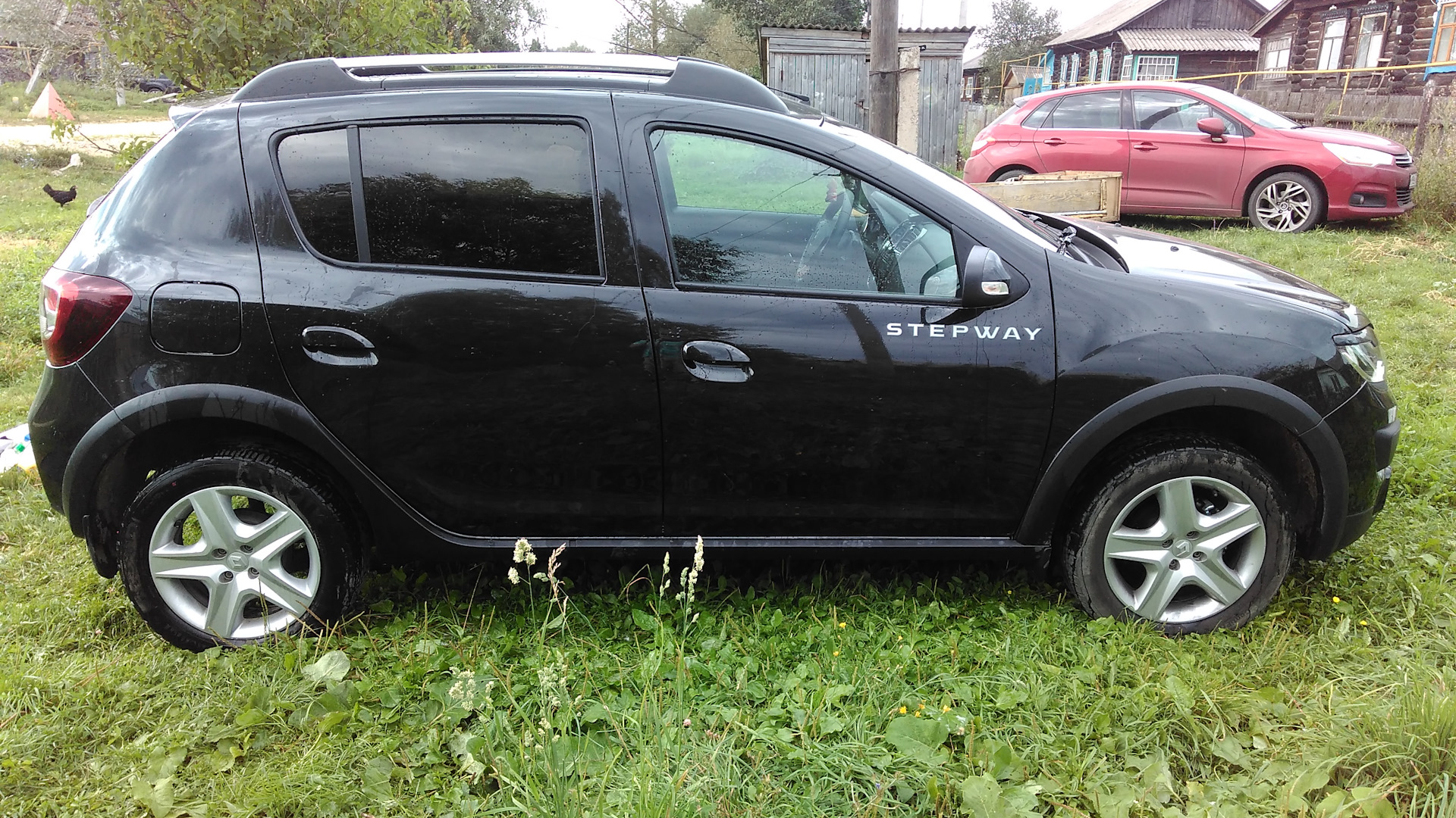 Renault Sandero Stepway черный