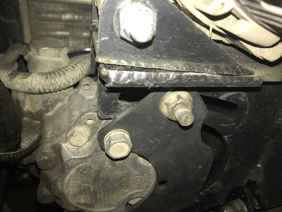 Ещё один допил кронштейна переноса генератора — Lada 4x4 3D, 1,7 л ...