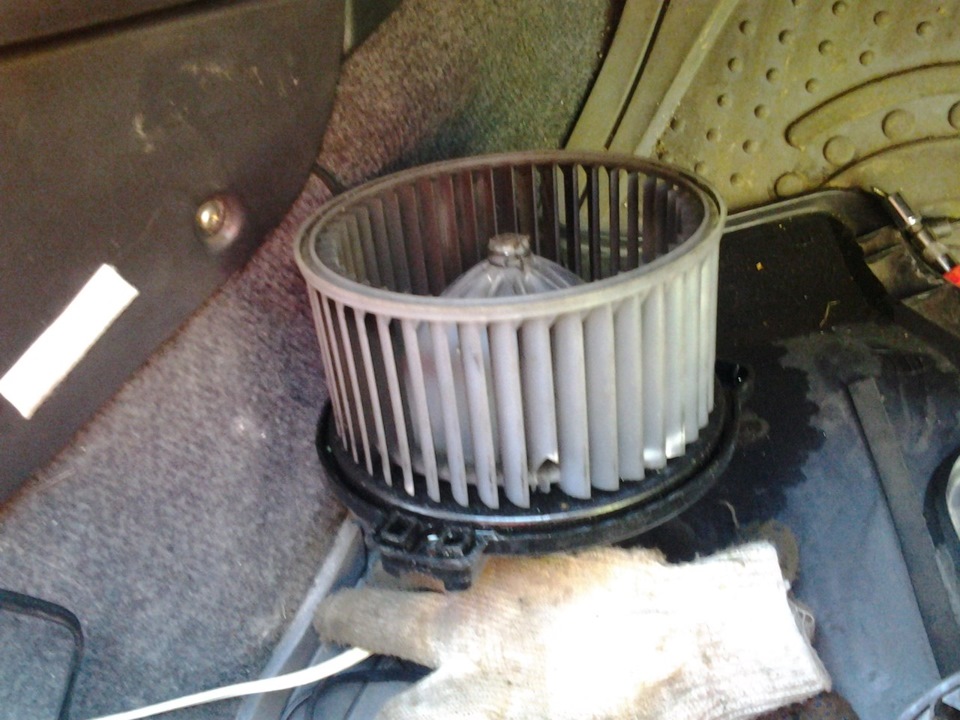 Моторчик печки для TOYOTA Carina E ST190 купить в Новокузнецке