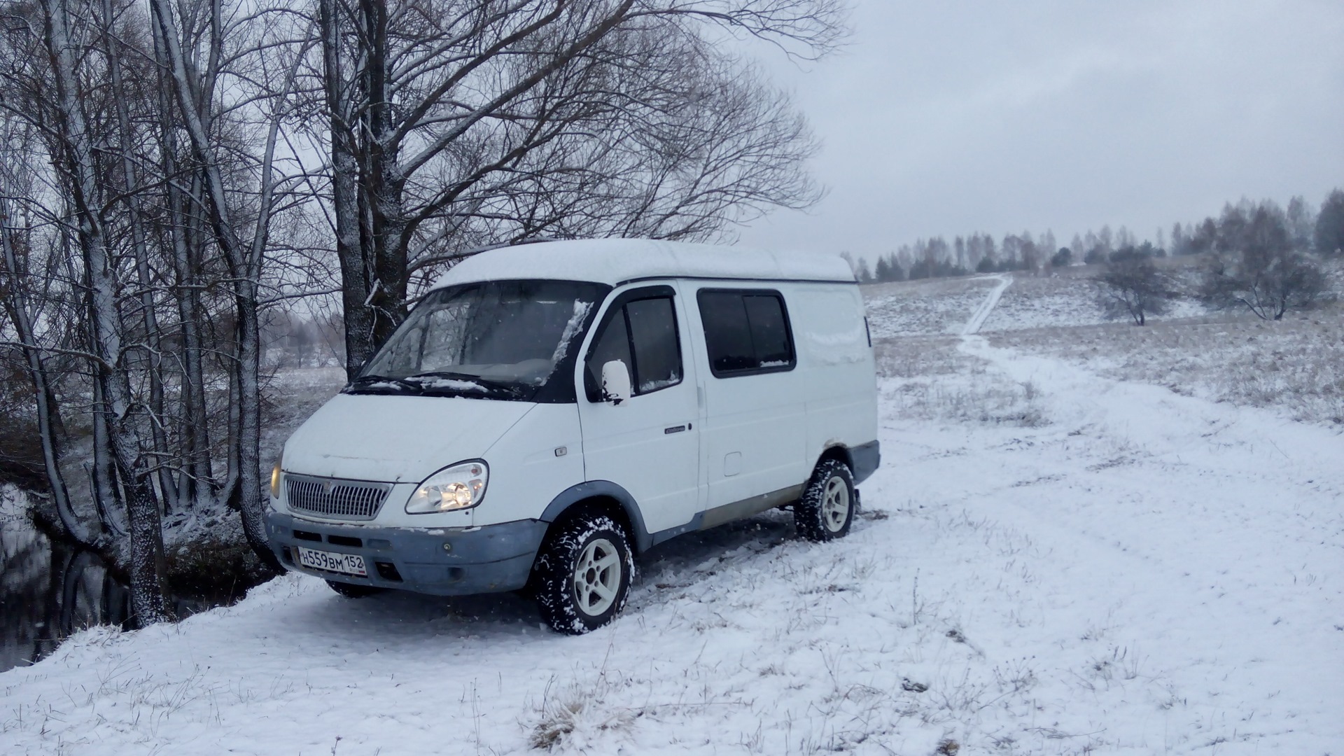 Канал белого соболя. Соболь автомобиль 2003. ГАЗ Соболь зима. Соболь драйв 2. Газель Соболь зима.