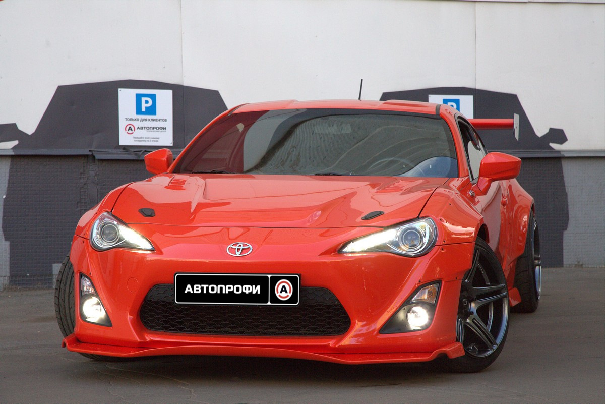 Toyota gt86 Orange