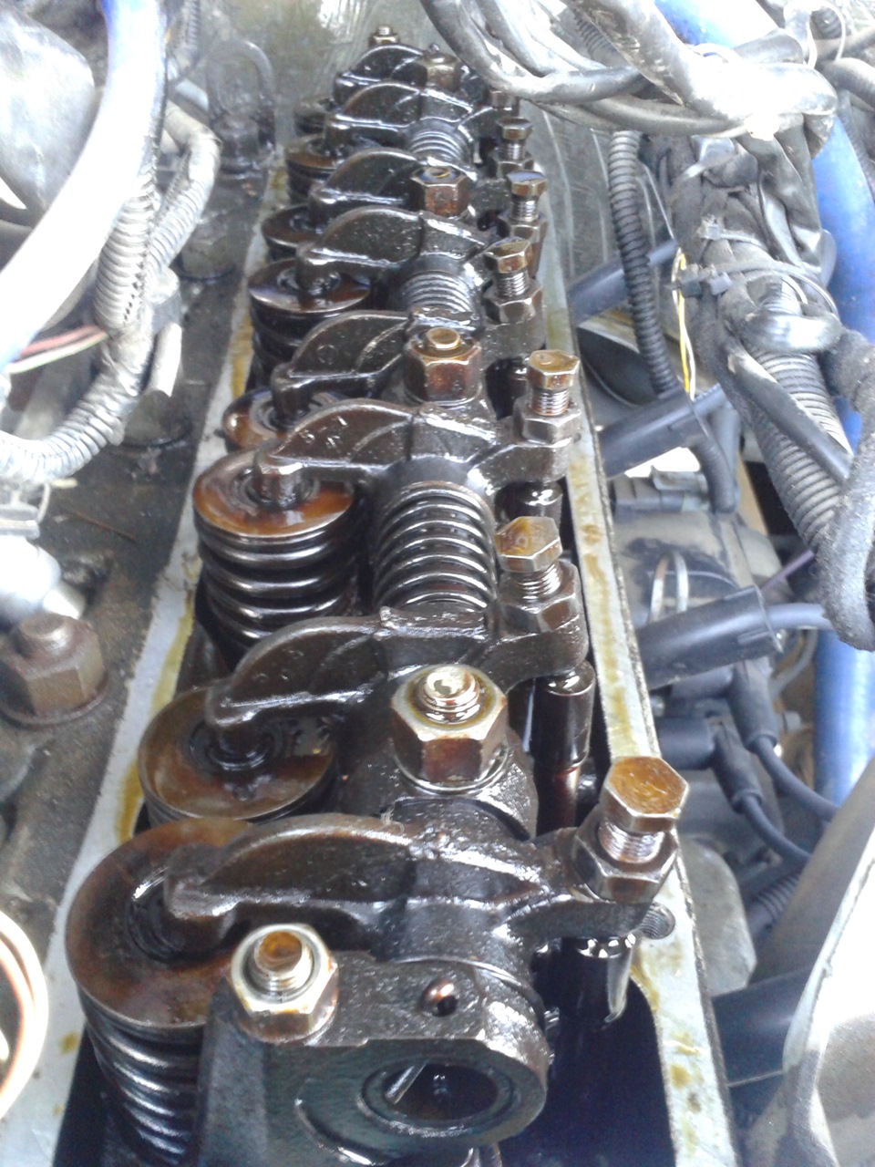 Замена масла двс, фильтров, свечи, провода вв, регулировка клапанов ...