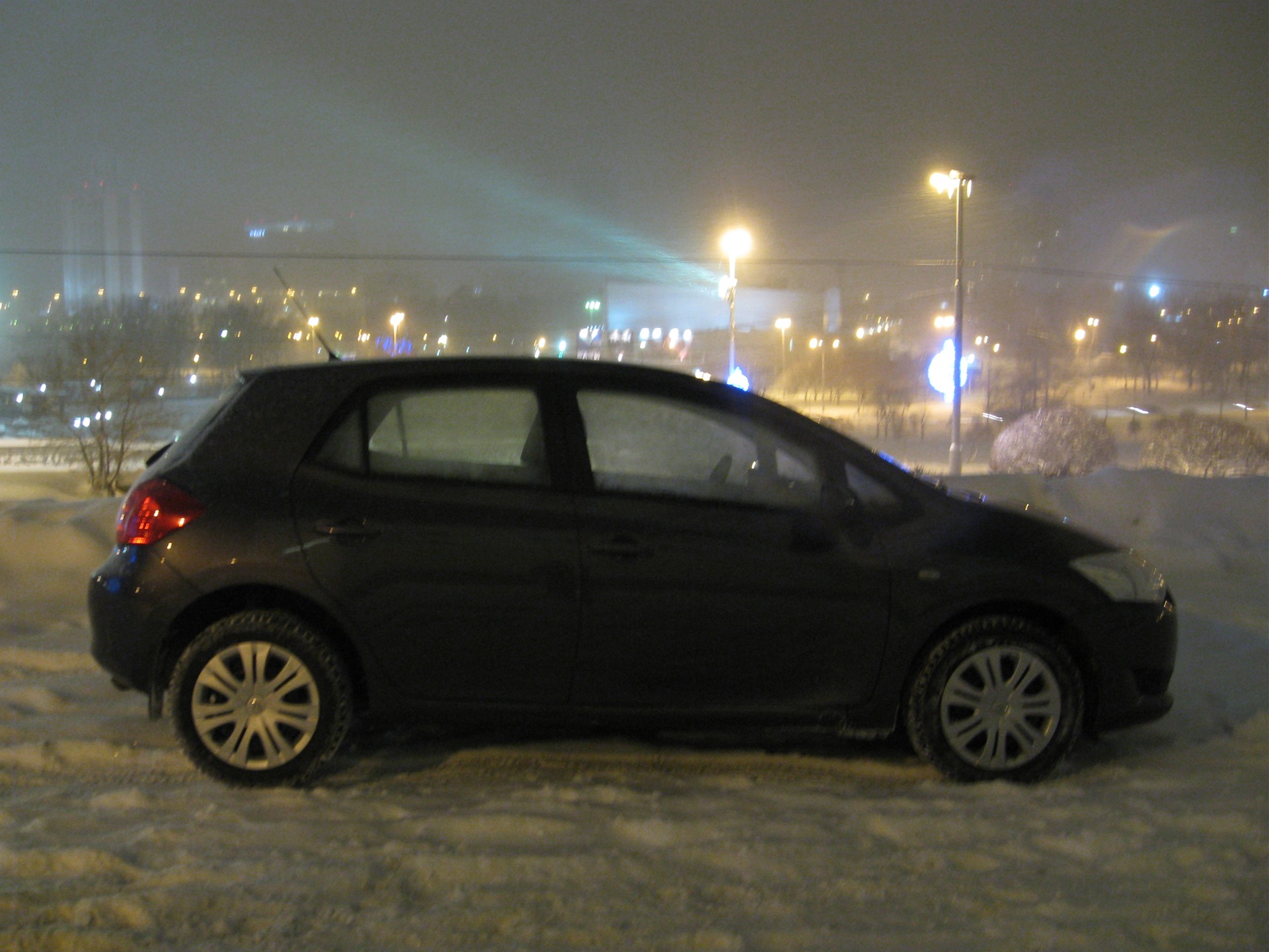    Toyota Auris 14 2007