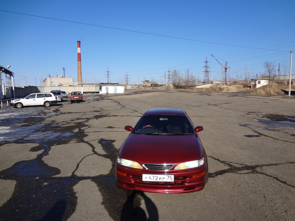 Красный ед. Toyota Carina ed красная.