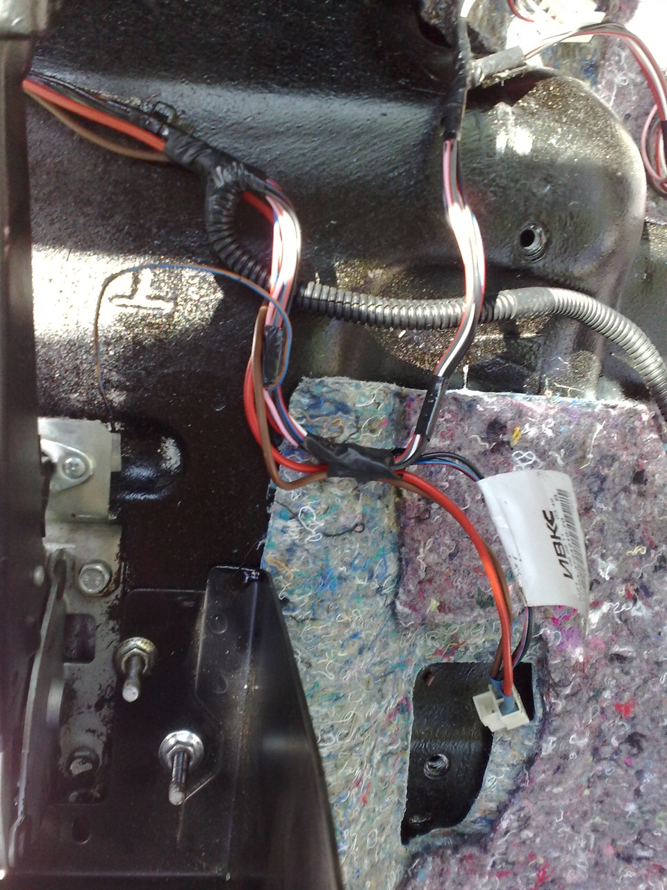 К зиме готов. + доп кнопка открывания багажника! — Lada Приора седан, 1 ...