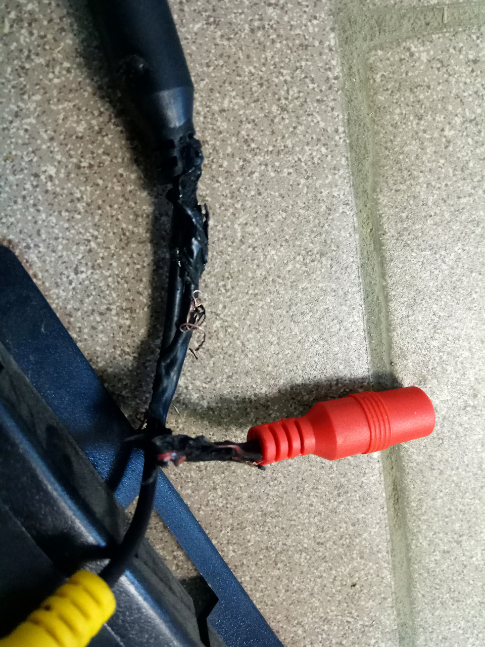 Сгорела проводка камеры заднего вида. — Ford Mondeo V, 2,5 л, 2015 года ...