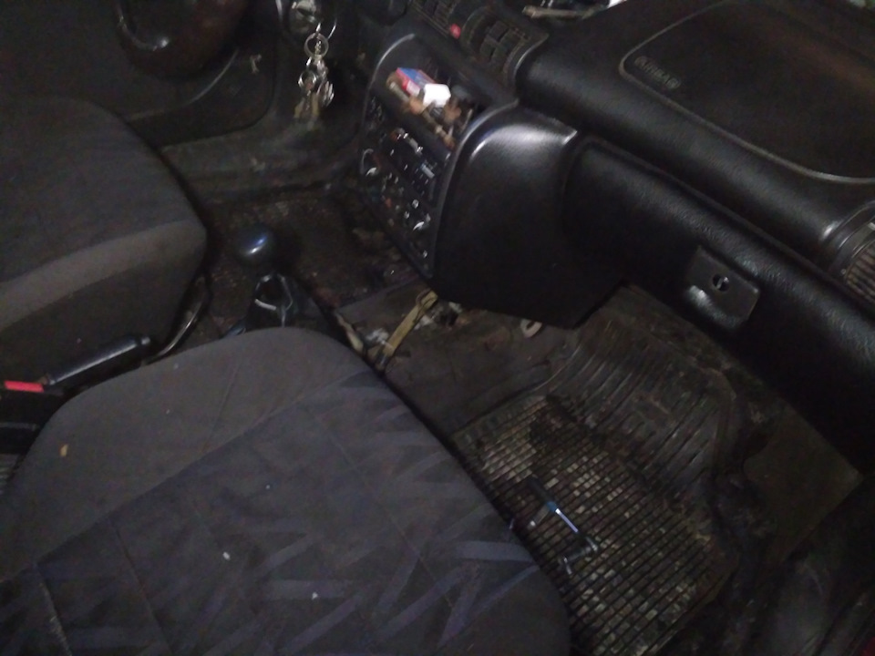 Прочистка радиатора печки — Opel Astra F, 1,7 л, 1995 года | своими ...