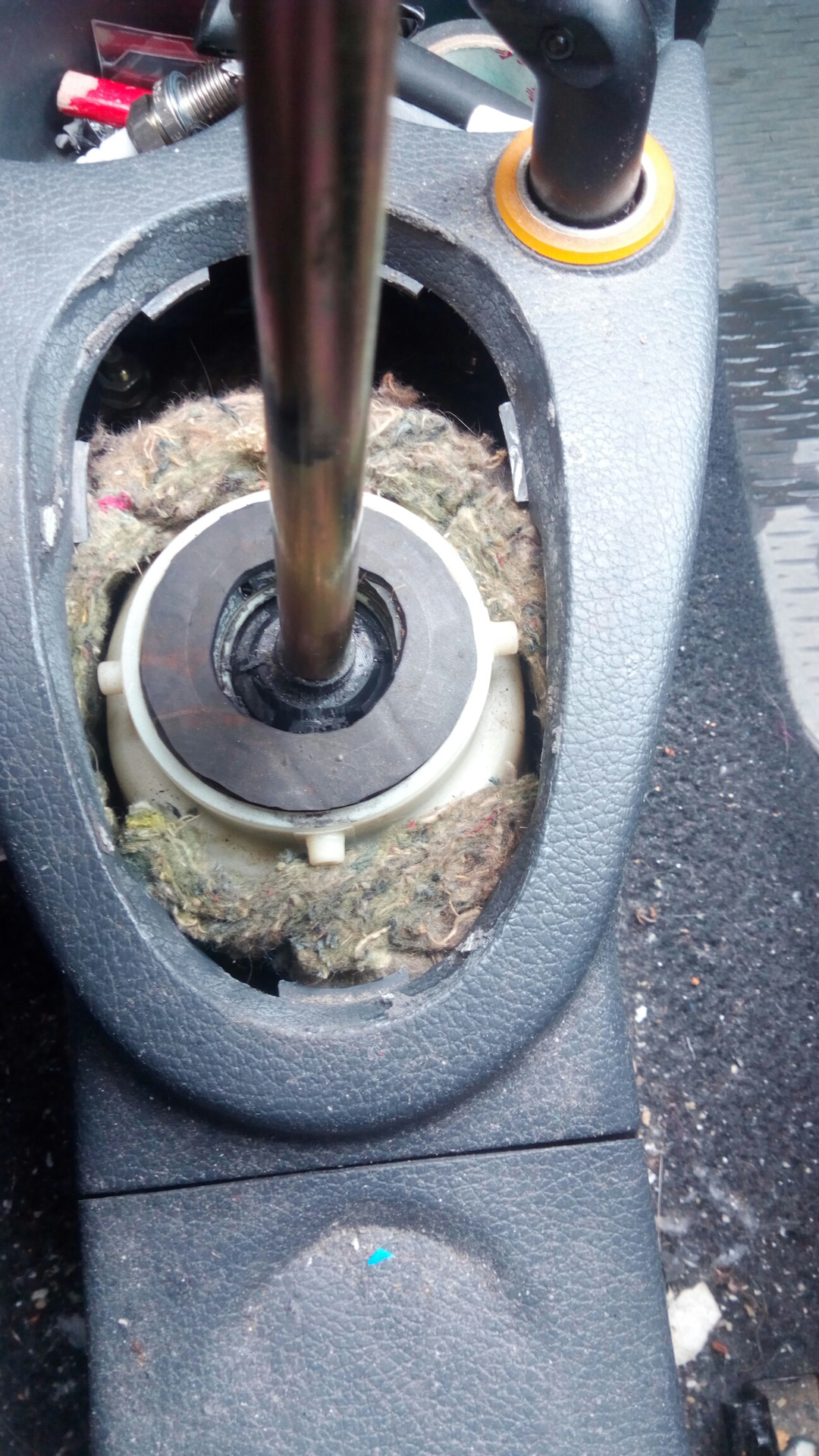 рычаг кпп логан 2