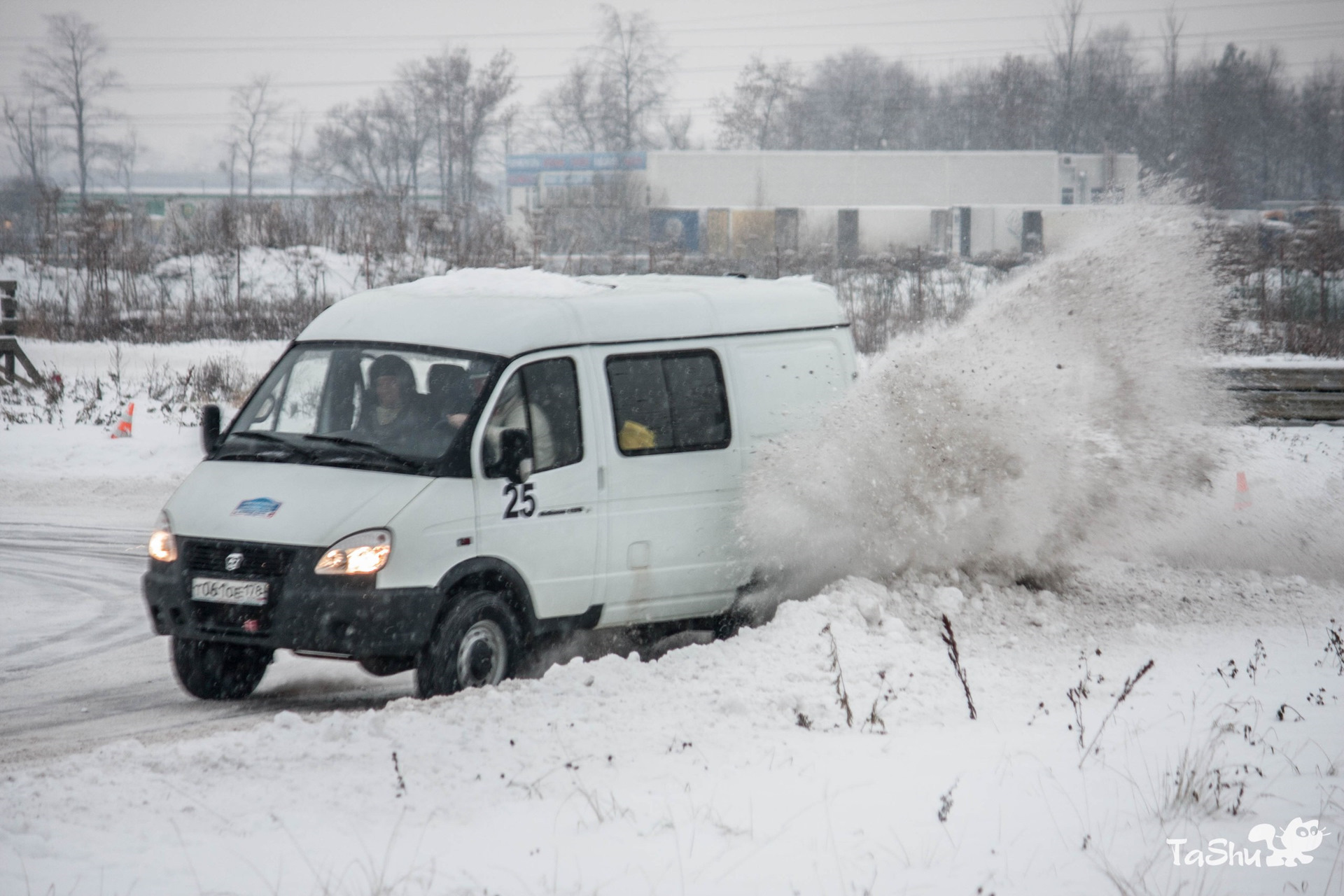 соболь 4х4 по снегу видео