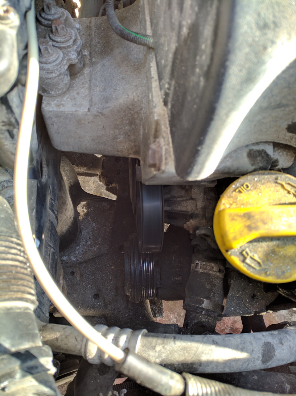 Гудит ролик на кондеем z13dth. — Opel Astra H, 1,3 л, 2007 года ...