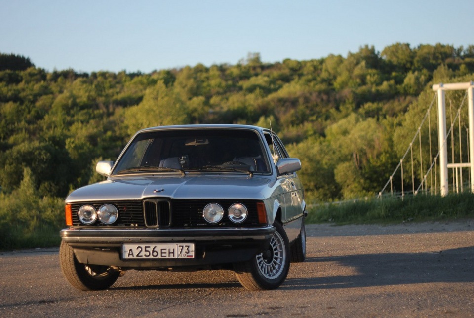 Bmw 3 series e21 фото