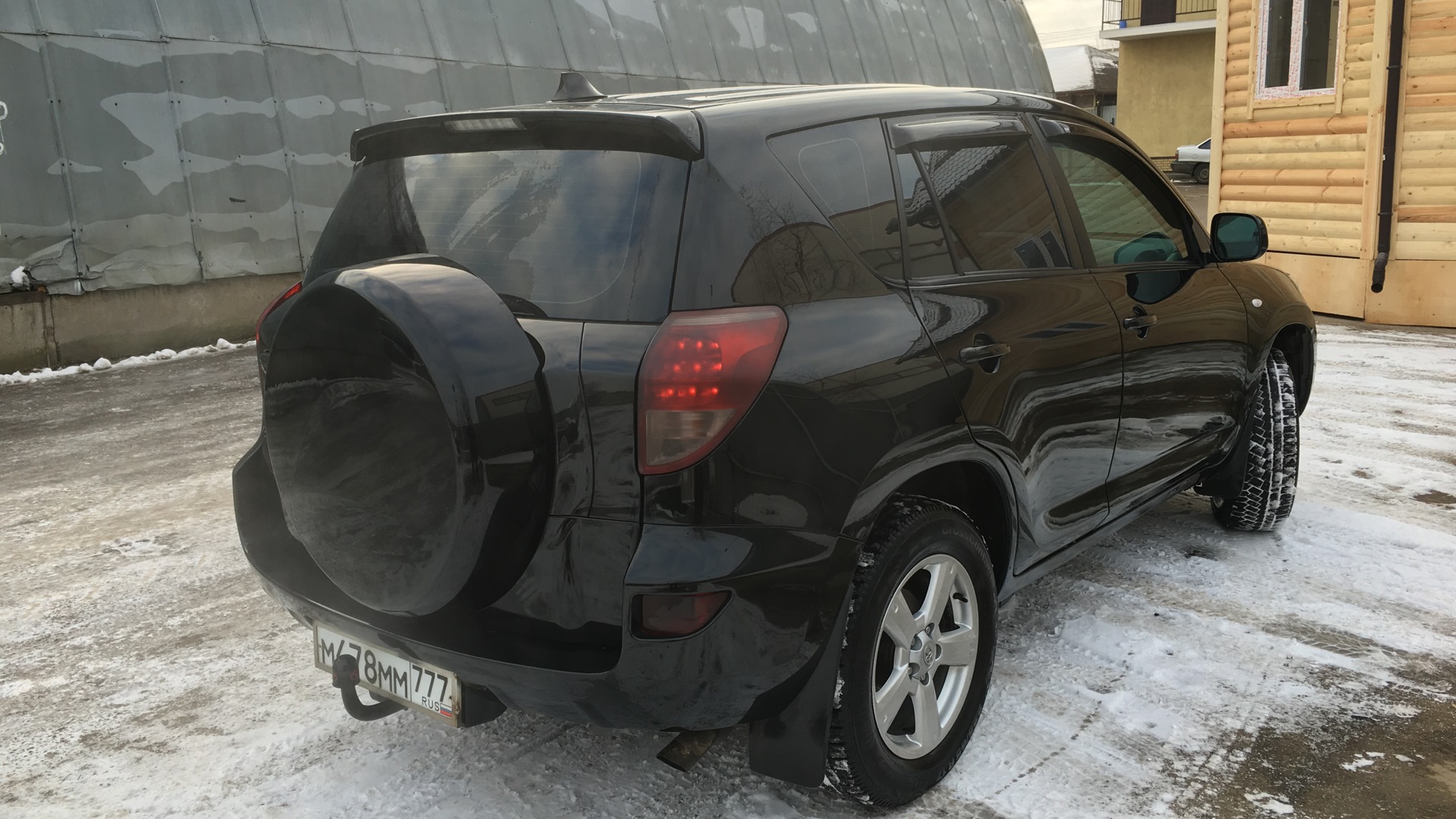 Рав 4 алтайском крае. Тойота рав 4 тонированный 2011. Тойота рав 4 2008 тонированный. RAV 4 2008 тонированный. Тонированный рав 4 2008.