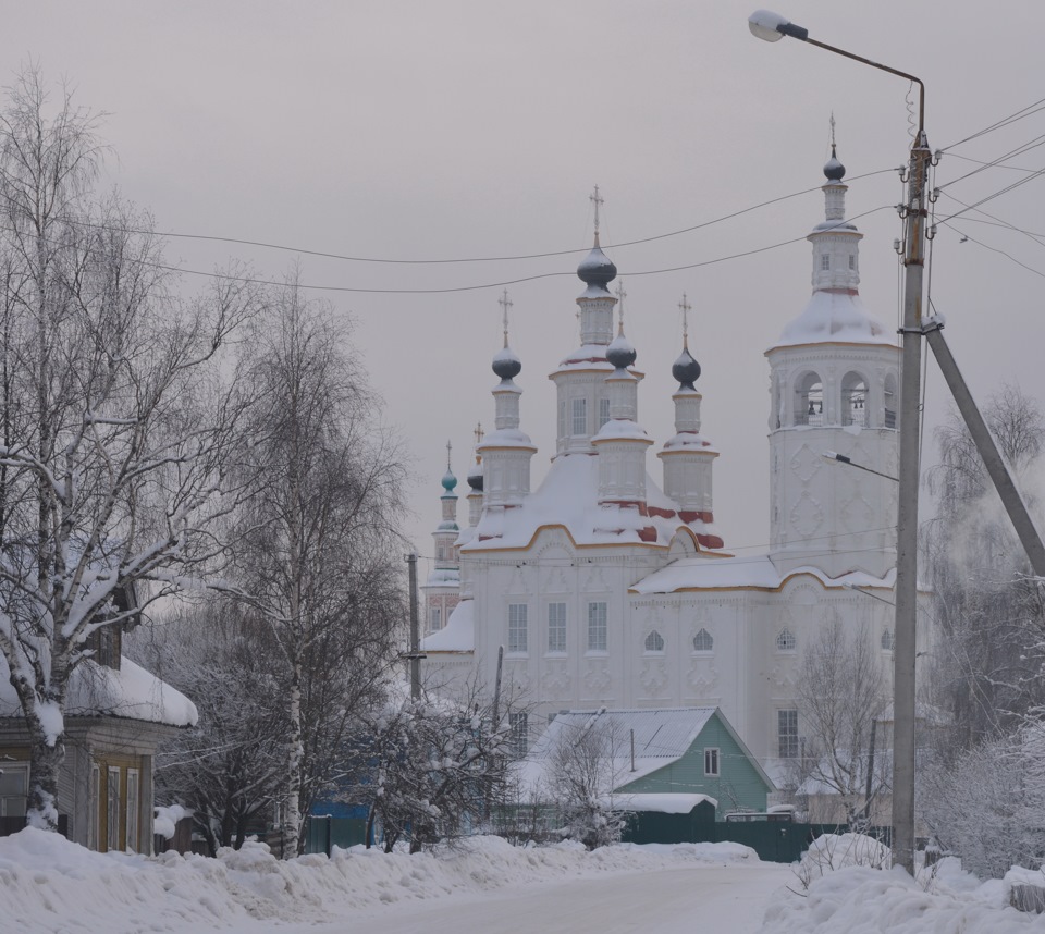 Тотьма 2. Воскресенская Церковь г Тотьма Вологодской. Тотьма достопримечательности. Тотьма Вологодская область достопримечательности.