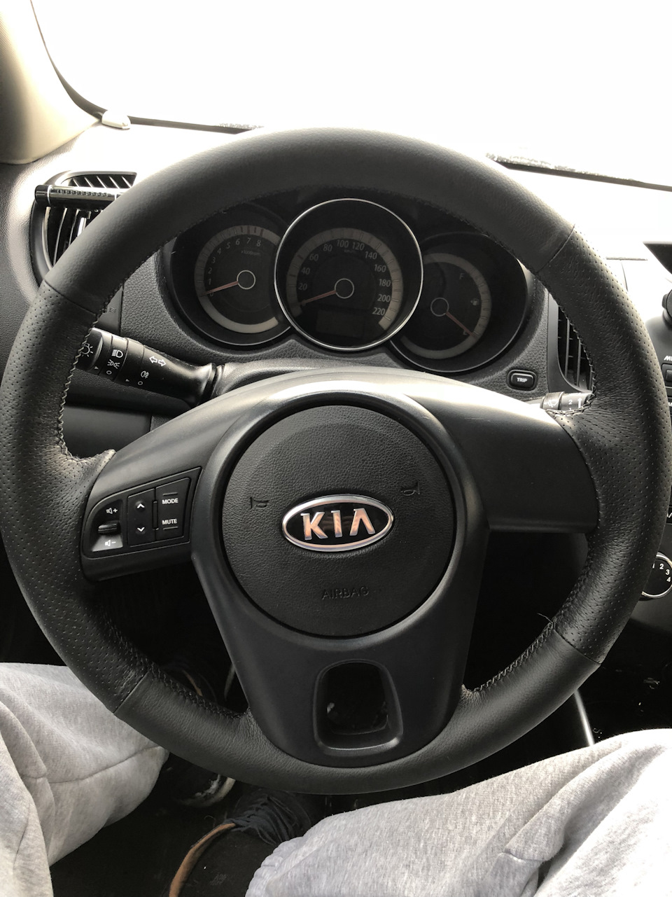 Оплётка руля от «Кожа рулит» — KIA Cerato (2G), 1,6 л, 2012 года ...