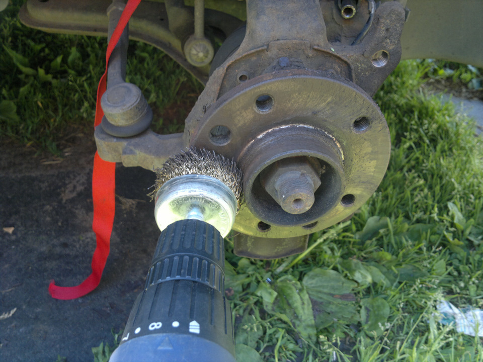 Заменил тормозные диски и колодки. — Opel Astra H, 1,3 л, 2010 года ...