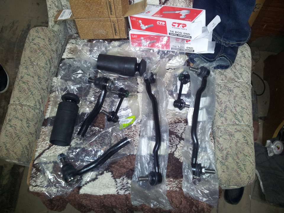 Замена: пыльников на задних амортизаторах, стойки стабилизаторов всех ...