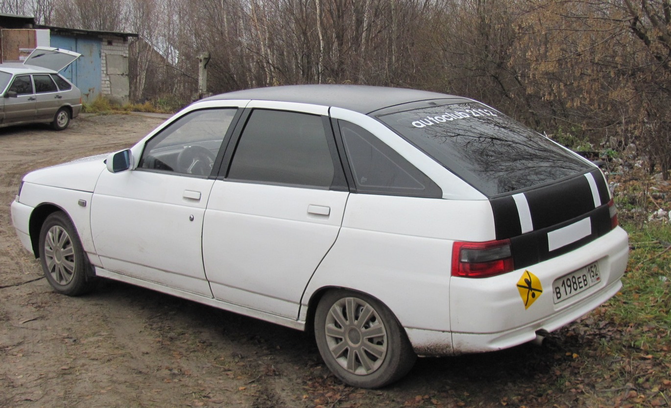 Черная матовая крыша и багажник — Lada 2112, 1,5 л, 2001 года | тюнинг |  DRIVE2